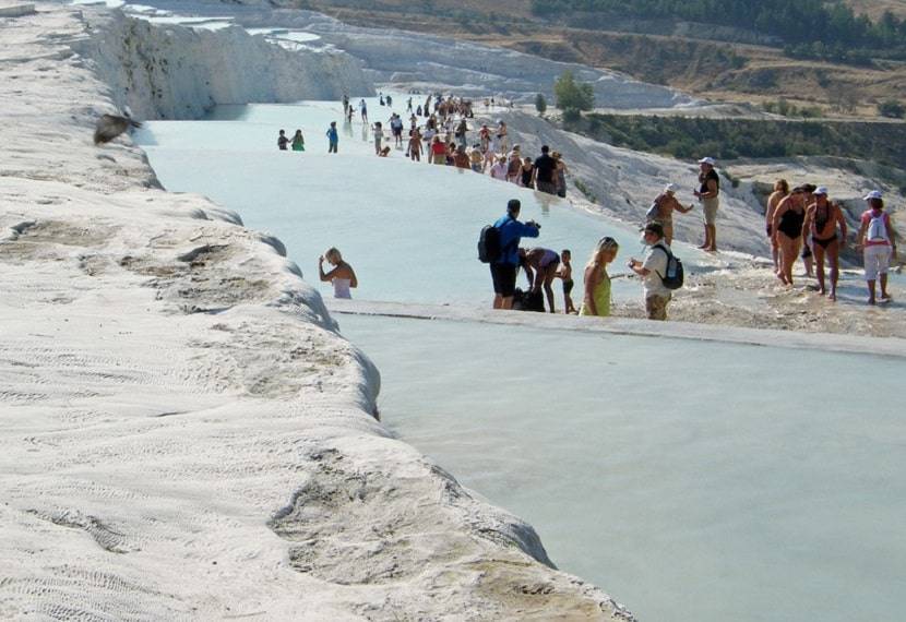 An Influx of Tourists Flocked to Pamukkale (2) - Copy