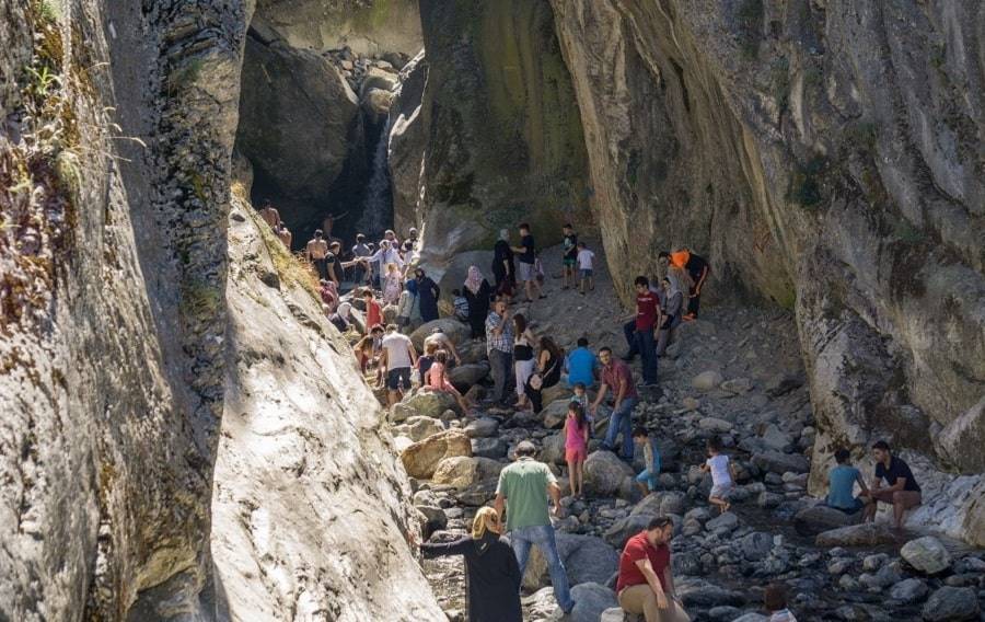Tourists can’t help visiting Saitabat Waterfall, Bursa