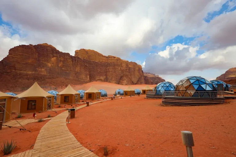 4 Day Petra and Wadi Rum Tour with a Desert Camp Night