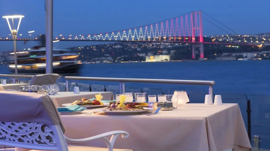bosphorus cruise night