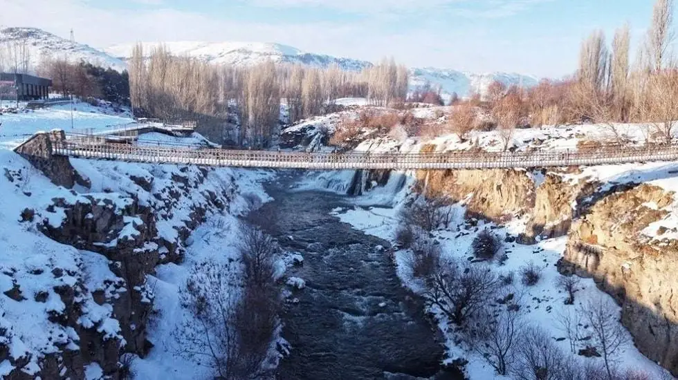 Muradiye Waterfall