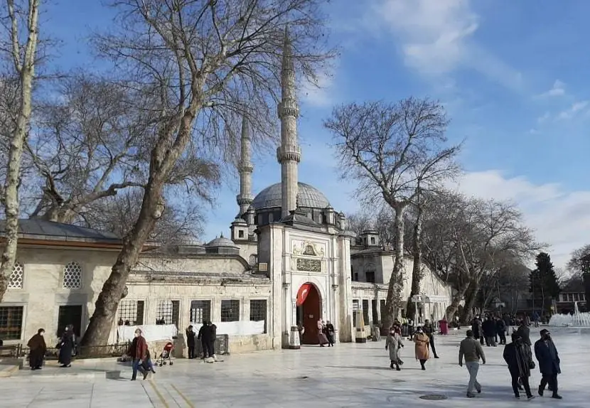 Eyüp Sultan Mosque One of the Pilgrimage Centers (2)