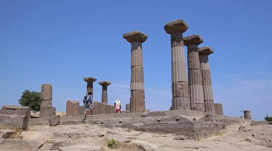 Assos