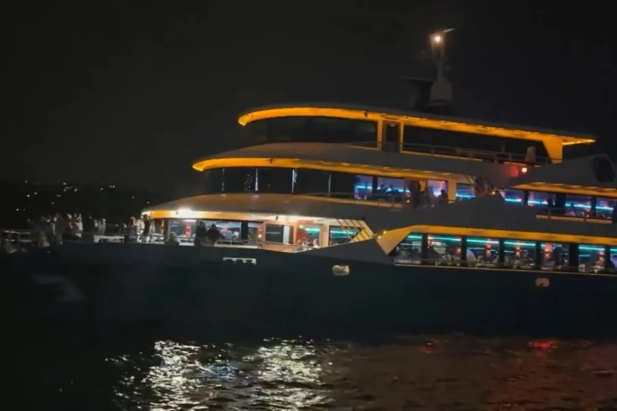 Istanbul Bosphorus Sunset Cruise Tour