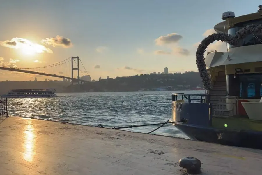 Istanbul Bosphorus Sunset Cruise Tour