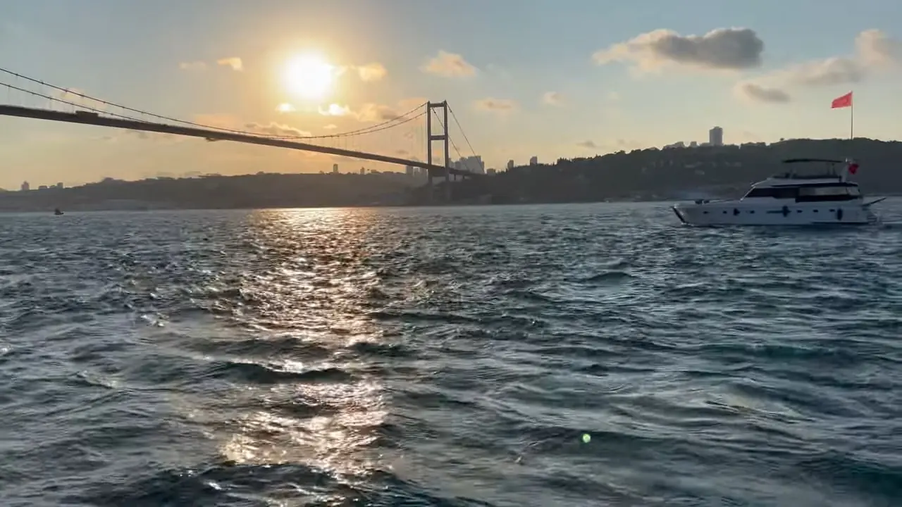 Istanbul Bosphorus Sunset Cruise Tour