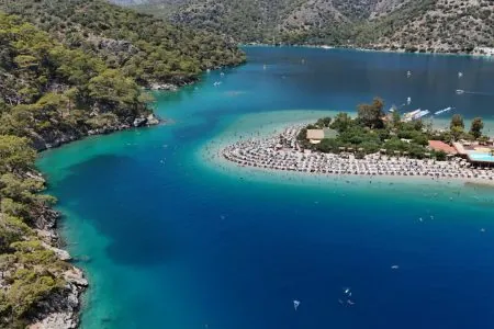 Ölüdeniz beach in Turkey – turquoise lagoon and sandy shores, popular tourist destination
