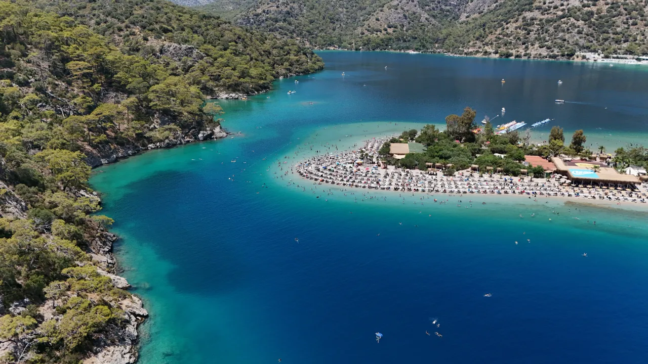 Ölüdeniz beach in Turkey – turquoise lagoon and sandy shores, popular tourist destination