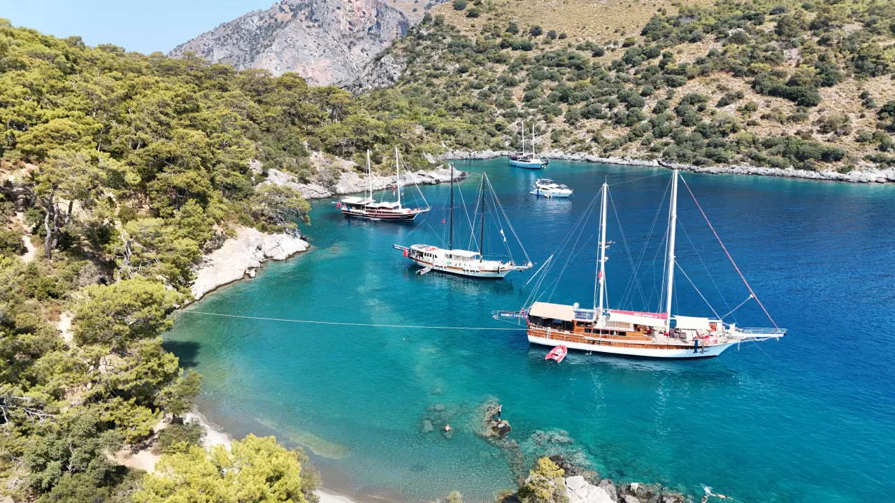 Blue Cruise exploring the best bays of Turkey – turquoise waters and scenic coastline