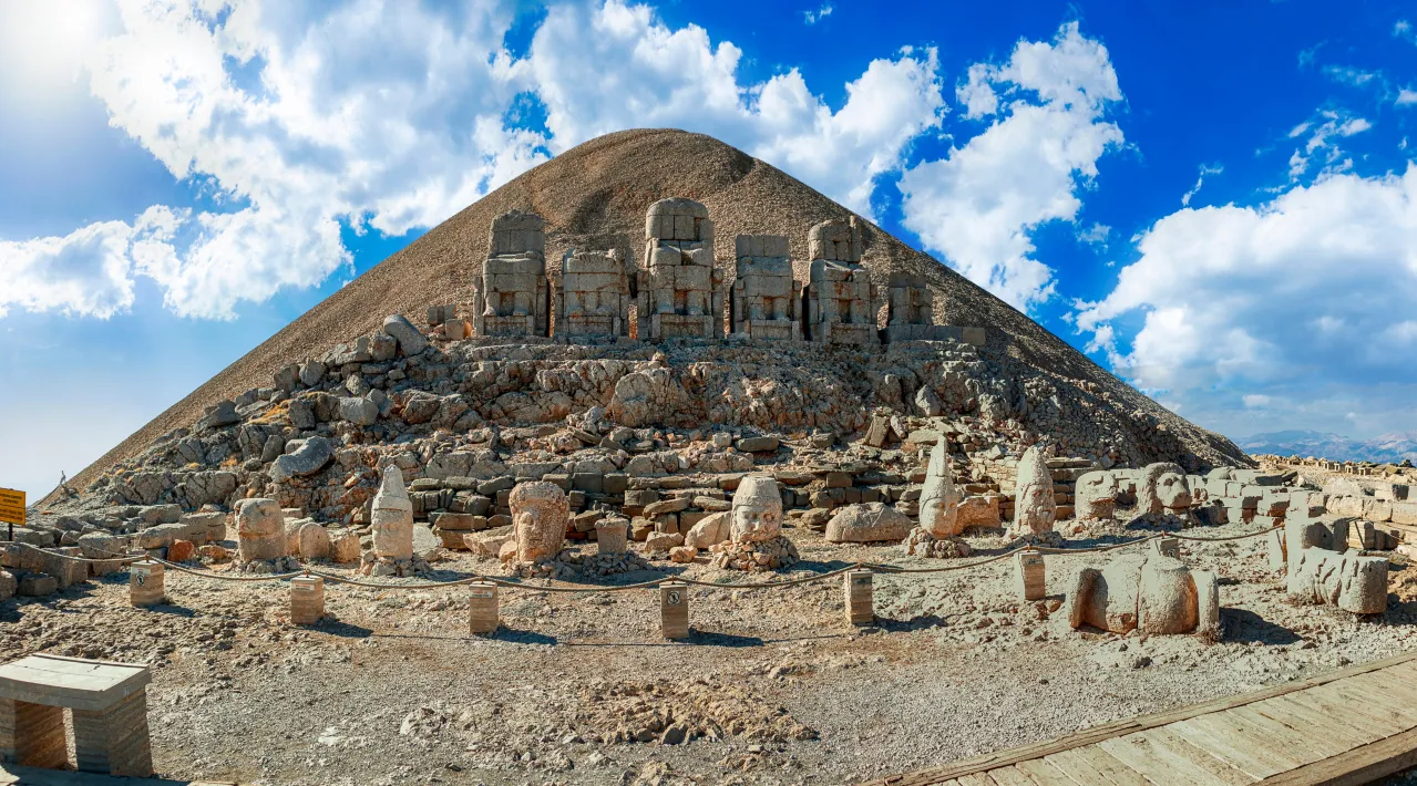 Mount Nemrut in Adıyaman, Turkey – colossal statues and ancient tumulus on the summit at sunrise