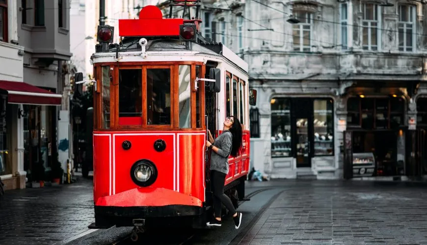 Istiklal Street Istanbul: The Ultimate Shopping Guide