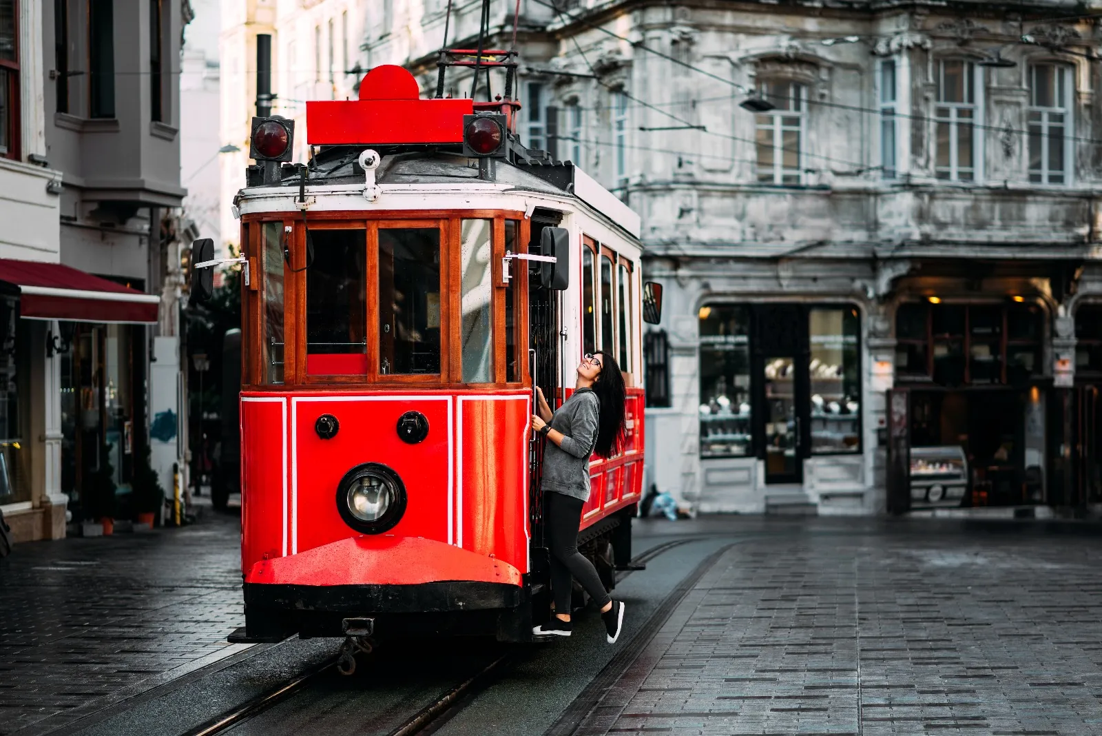 Istiklal Street Istanbul: The Ultimate Shopping Guide