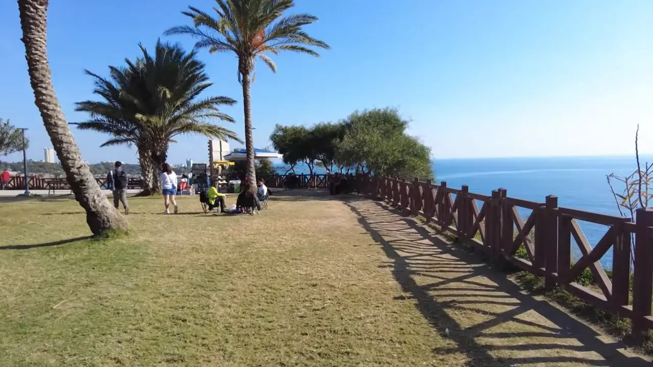 how to get to duden park