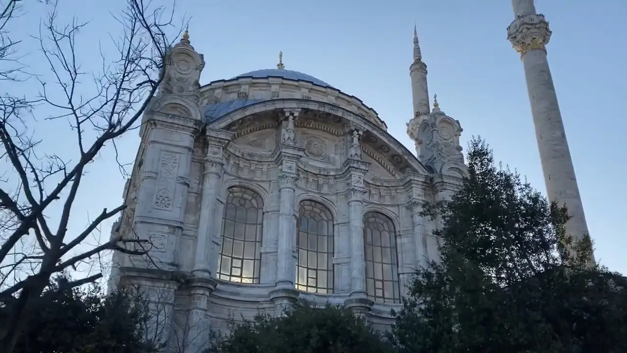 how to get to ortakoy mosque-min